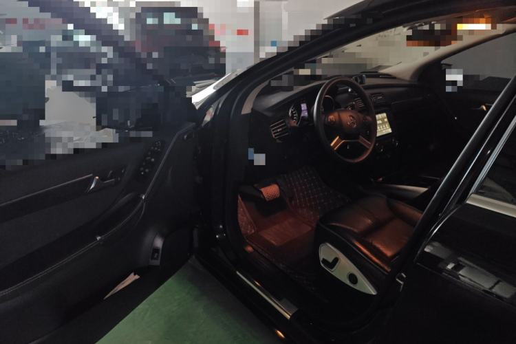 Used Mercedes-Benz R-Class 2017 R 320 4MATIC Business Edition Prestige Model