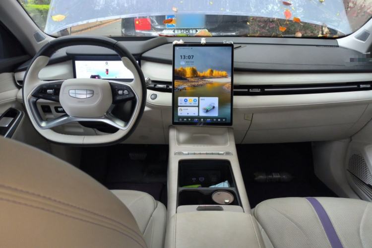 Used Geely Auto Preface 2024 Zhiqing 1.5TD Tiangong Edition Center Console