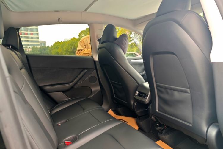 Used Tesla Model Y 2023 Rear-Wheel-Drive Version