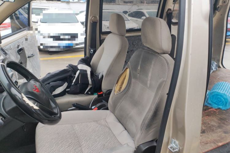 Used Wuling Hongguang V 2022 1.5L Jingqu Version Hydraulic Power Steering LAR Left Rear Seat