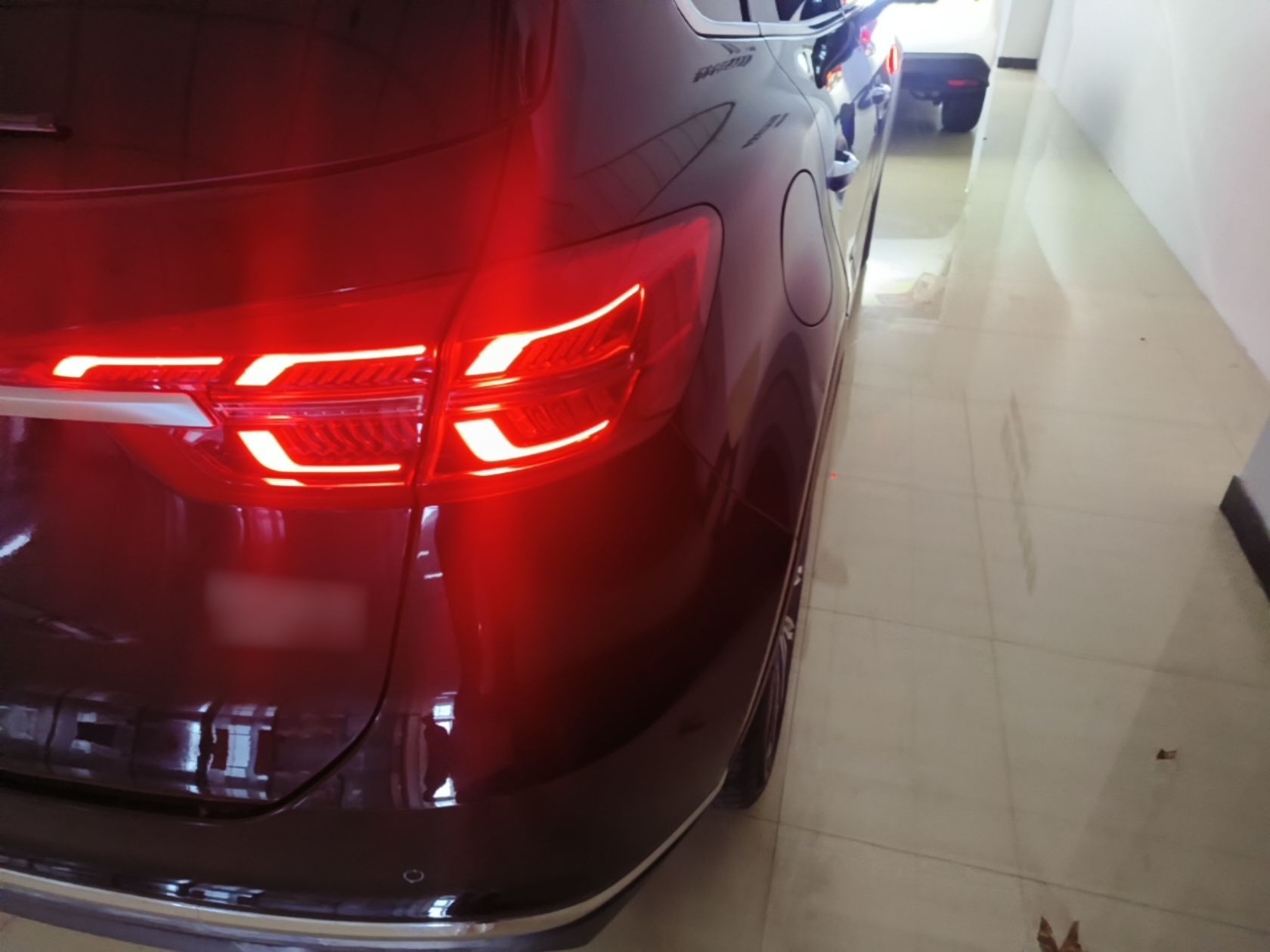 Hongqi HS5 2022 Facelifted Version 2.0T Smart Connect Flagship All-Wheel-Drive Edition — снимка 9