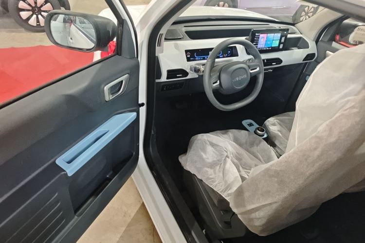 Used Geely Galaxy Panda 2024 Panda Mini 200km Endurance Bear Driver Seat