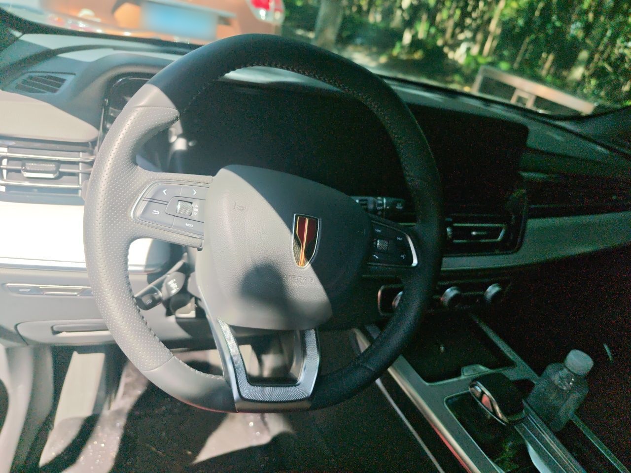 Hongqi HS5 2025 2.0T Two-Wheel-Drive Xuan Ying Edition — снимка 10