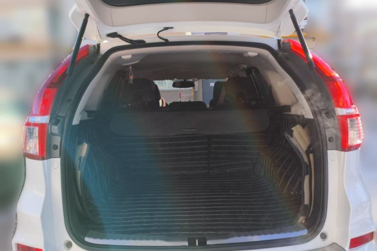 Used Honda CR-V 2015 2.4L four-wheel drive luxury version Trunk