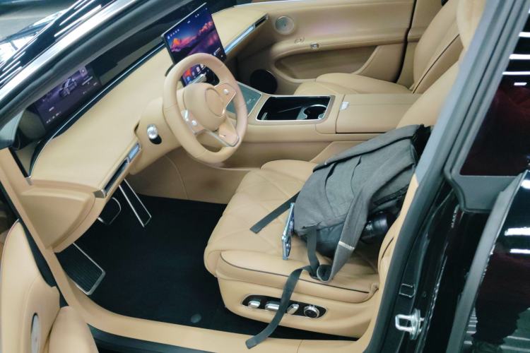 Used Hima Stelato S9 2024 All-Electric Max Rear-Drive Long-Range Version
