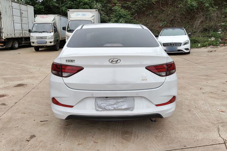 Used Hyundai Celesta 2018 1.6L Automatic GL Enjoyment Version China V Standard