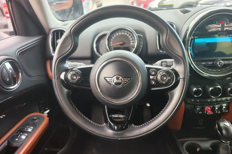 Used MINI Countryman 2018 1.5T COOPER ALL4 Artist Steering Wheel