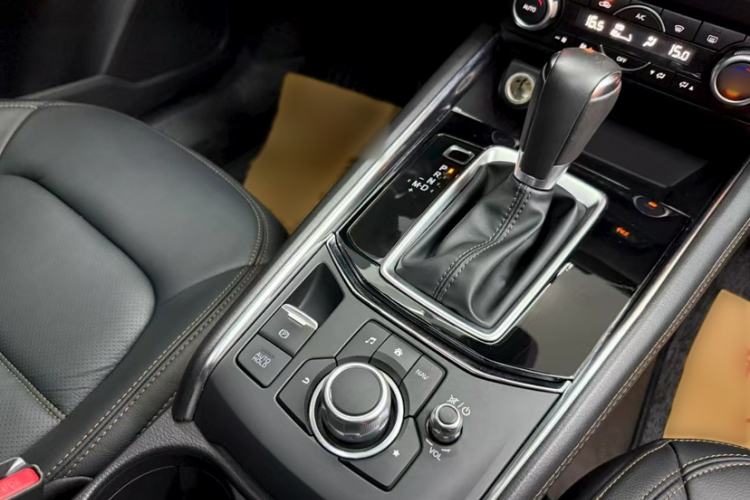 Used Mazda CX-5 2020 2.5L Automatic 4x4 Flagship Edition Interior 5