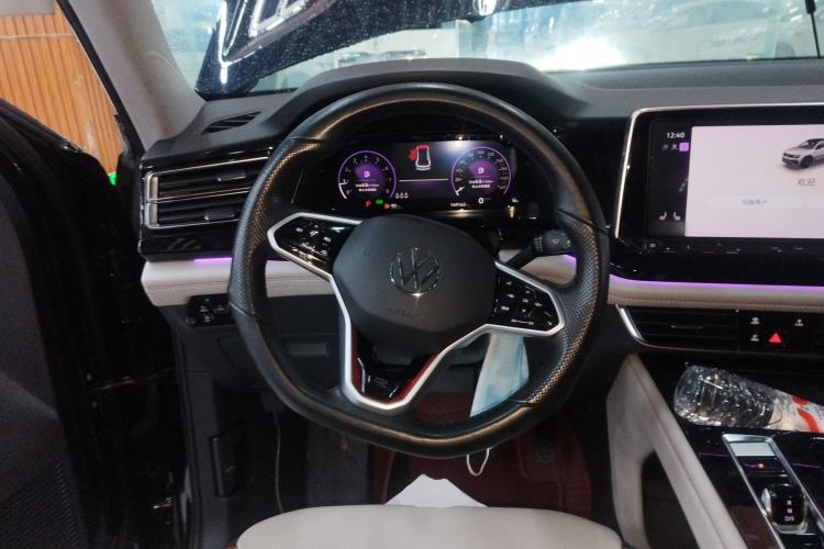 Used Volkswagen Teramont X 2023 330TSI Two-Wheel-Drive Prestige Luxury Edition
