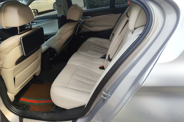 Used BMW 5 Series New Energy 2018 530Le Luxury Package Left Rear Seat