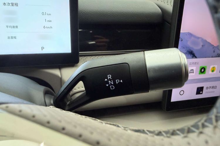 Used Geely Galaxy 8 2025 130km EM-P Starship Edition
