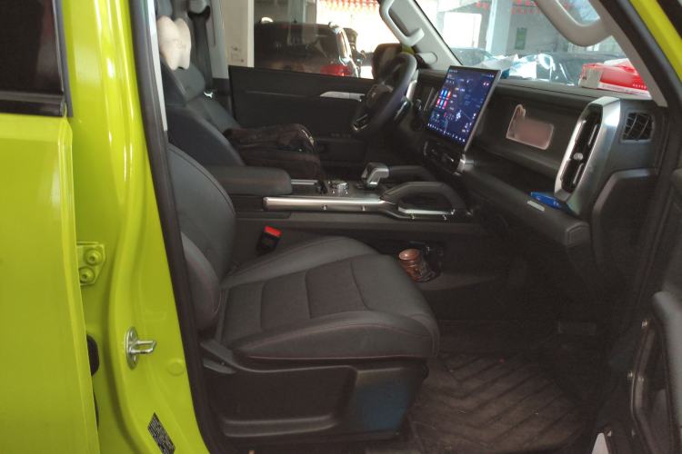 Used JETOUR Traveler 2023 2.0T All-Wheel-Drive CrossPRO Right Front Seat