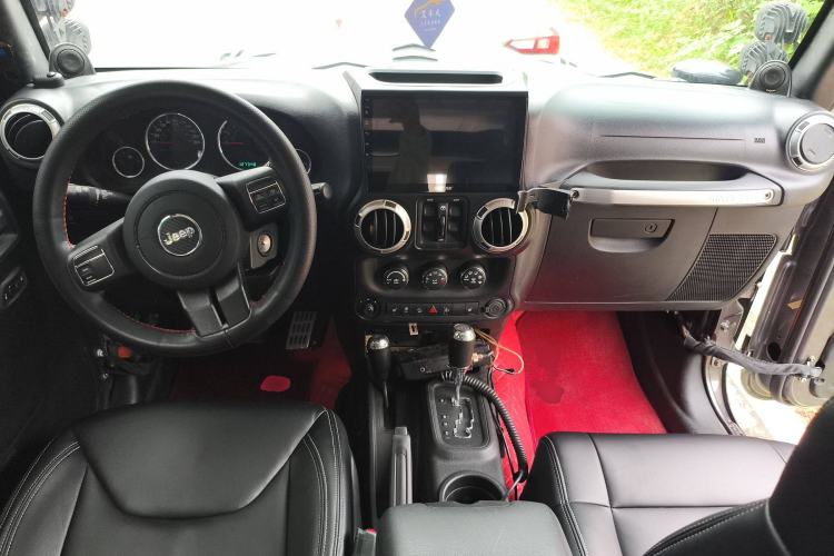 Used Jeep Wrangler 2012 3.6L Sahara Four-Door Edition