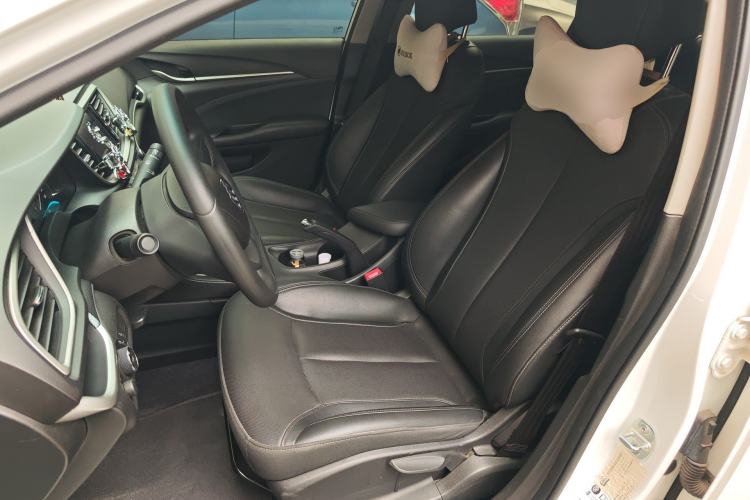 Used Buick GT 2021 1.3T Automatic Mild Hybrid Elite Version Left Front Seat