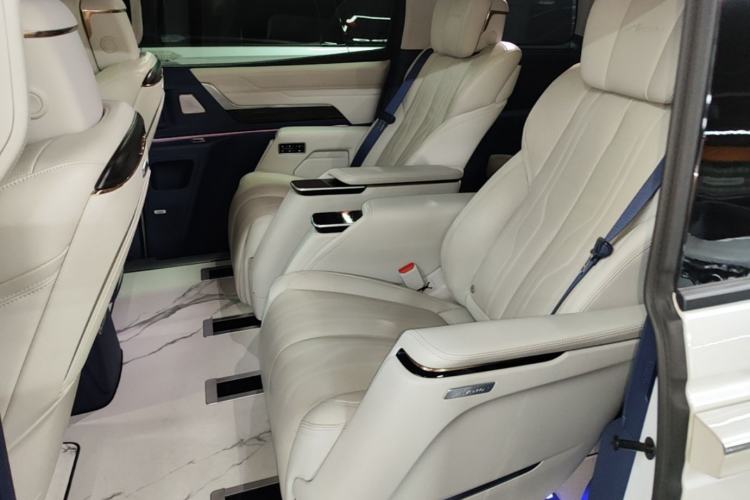 Used Buick Century 2023 2.0T Seven-Seater Yinshi Edition
