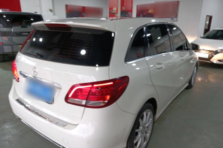 Used Mercedes-Benz B-Class 2015 B 200 Sport Edition Rear Right 45 Deg