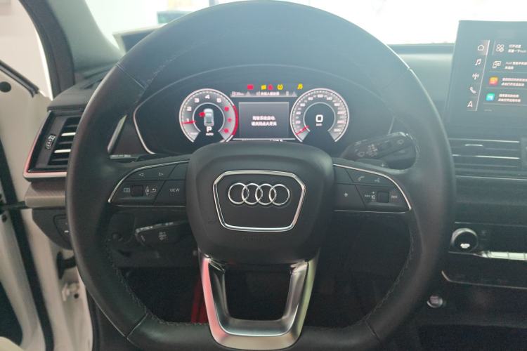 Used Audi Q5L 2023 40T Luxury Dynamic Model
