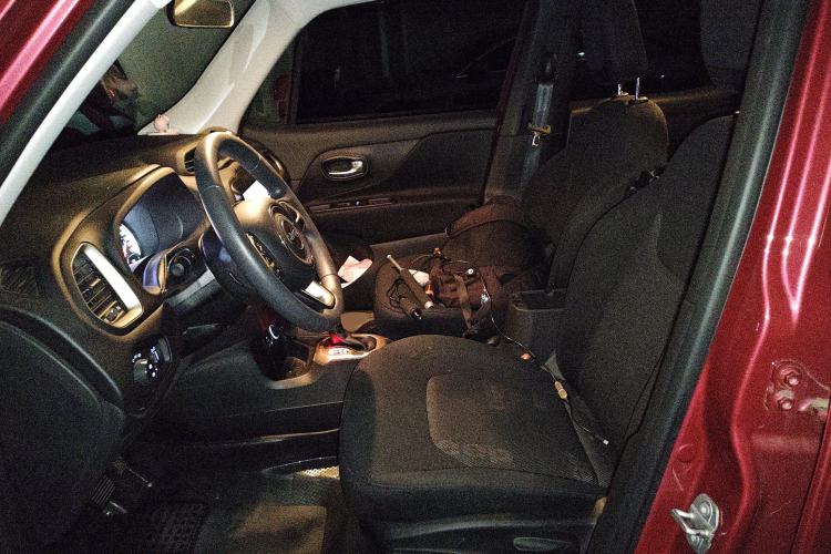 Used Jeep Renegade 2018 Connected Large Screen Version 180T Automatic High-Energy Edition Left Front Seat