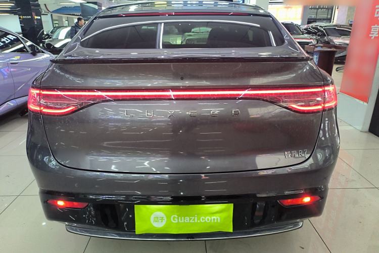 Used Hima Luxeed R7 2024 All-Electric 667 km Max