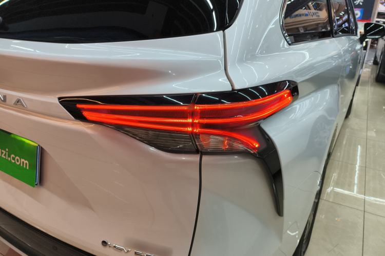 Used Toyota SIENNA 2024 2.5L Hybrid Four-Wheel Drive Prestige Edition Right Rear Taillight