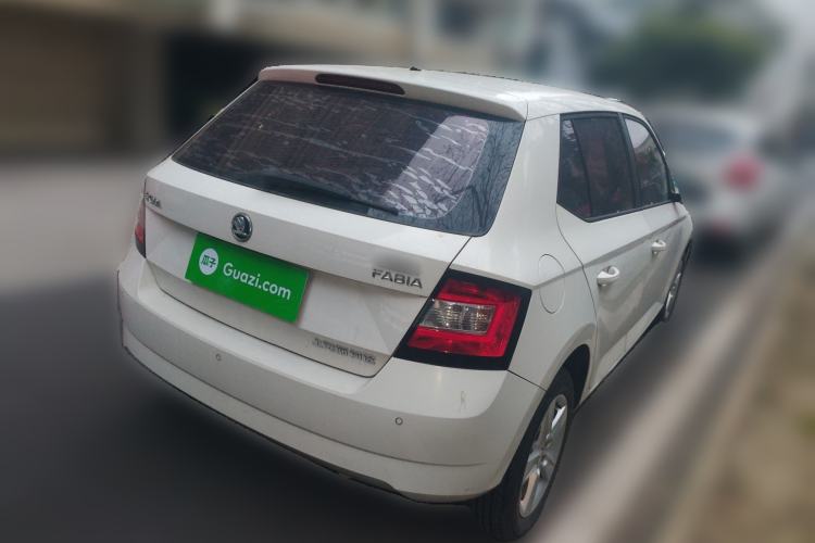 Used Skoda Fabia 2017 1.4L Automatic Car Enjoy Edition