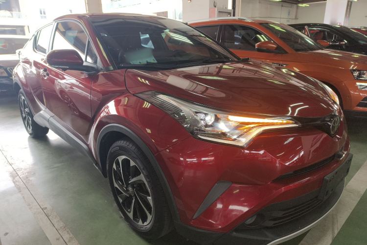 Used Toyota IZOA 2020 2.0L Yichi Version
