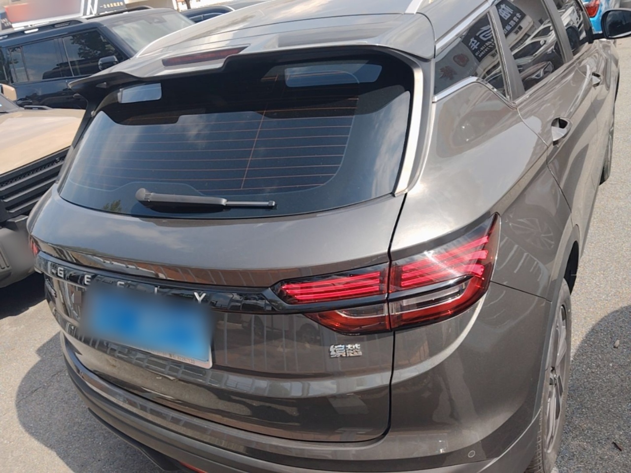 Geely Auto Coolray 2023 1.5T DCT Platinum Edition — снимка 5