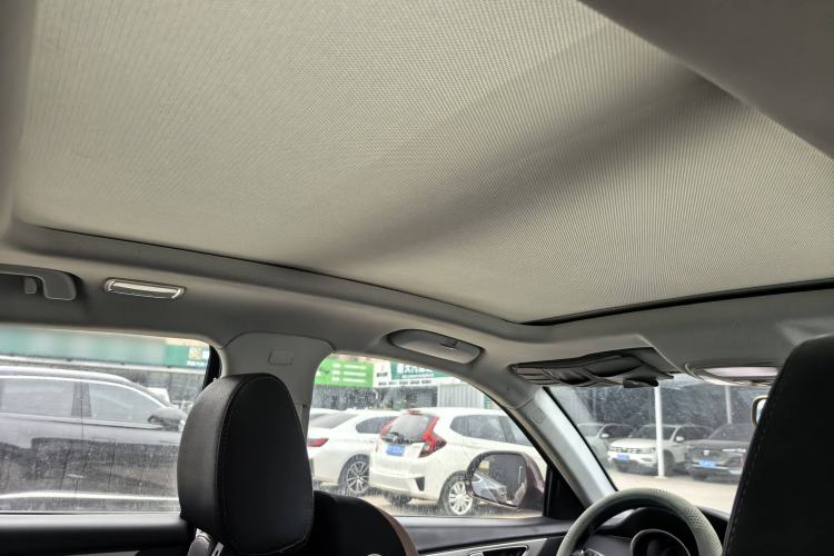 Used Zotye SR7 2016 1.5T Manual Cube Heart Edition China V Standard
