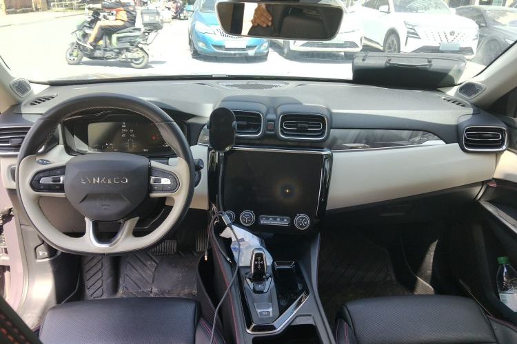 Used Lynk & Co 02 2022 1.5T DCT Shine Pro

