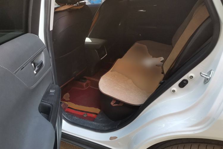 Used Toyota Harrier 2022 Dual-Engine 2.5L CVT Two-Wheel Drive Luxury Edition Left Rear Seat