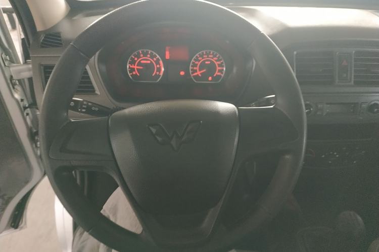 Used Wuling Rongguang S 2023 1.5L Basic Enclosed-Window Vehicle 2 Seats