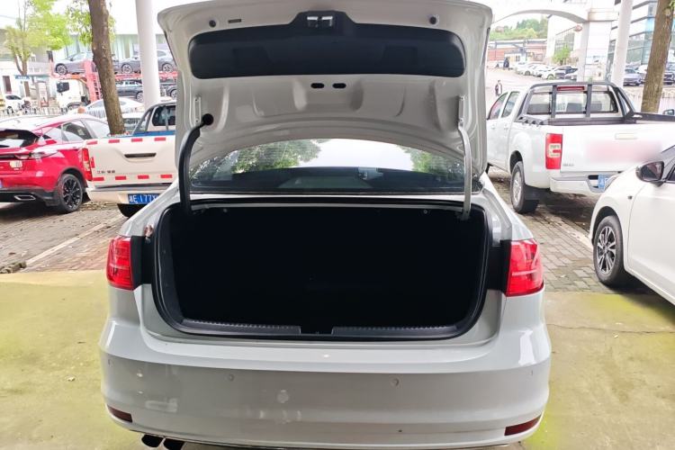 Used Volkswagen Sagitar 2015 230TSI Automatic Luxury Model Trunk