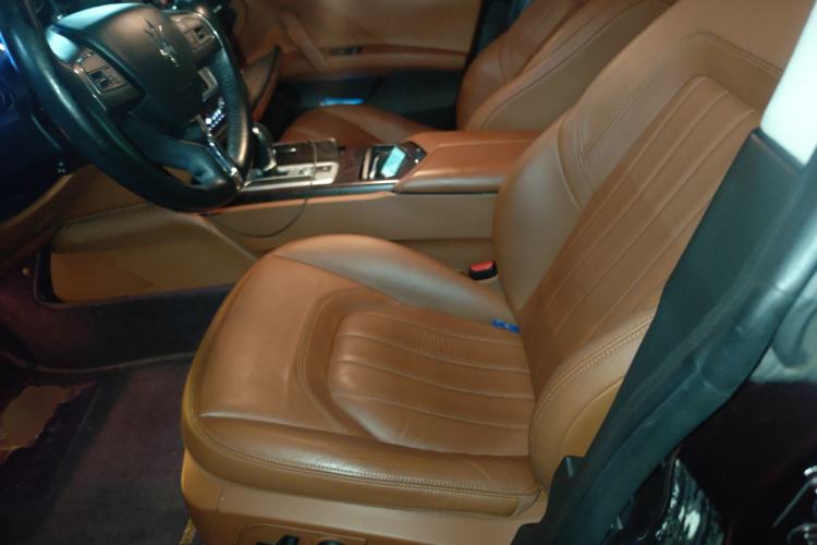 Used Maserati President 2013 3.0T Standard Model Left Front Seat