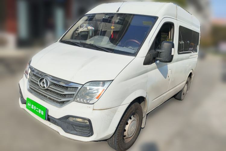 Used SAIC MAXUS Xintu V80 2018 2.5T 6-speed manual van short wheelbase mid-height roof with 2/3 seats
