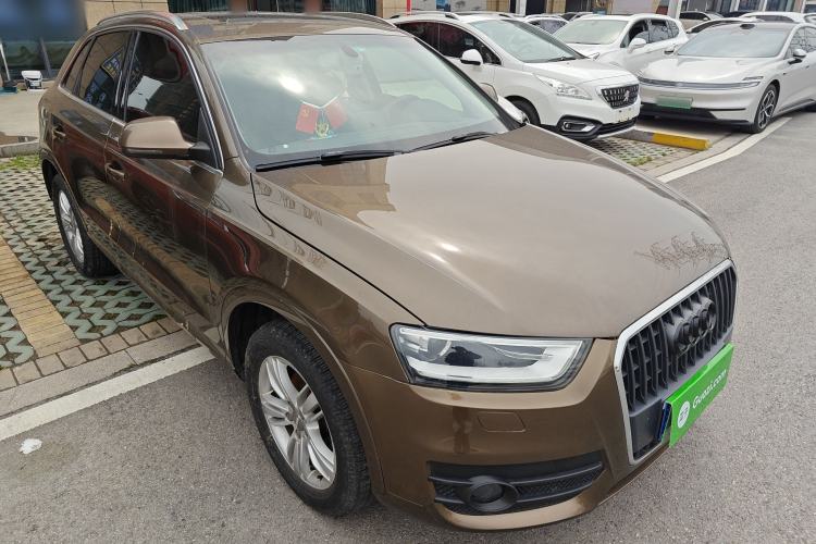 Used Audi Q3 2013 35 TFSI Comfort Model Front Right 45 Deg