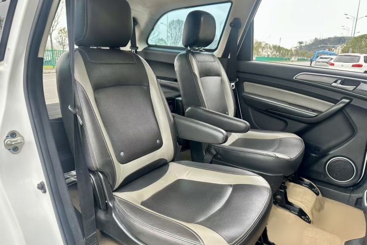 Used HYOSOW H3 2015 1.5L manual luxury version