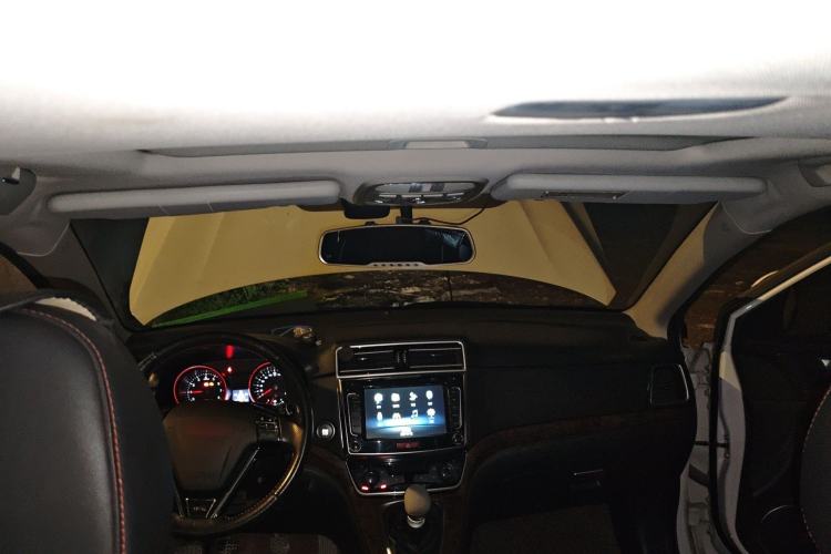 Used Haval H6 2015 Revised Version Sport Edition 1.5T Manual Transmission Two-Wheel Drive Elite Grade
