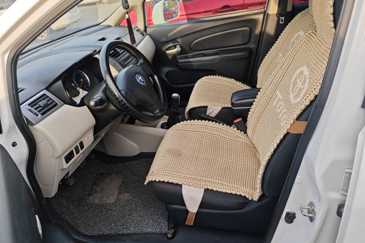 Used Venucia R50 2015 1.6L Manual Fashion Edition Left Front Seat