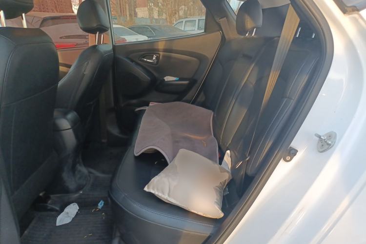 Used Hyundai ix35 2015 2.0L Automatic 2WD Smart Version China V Standard
