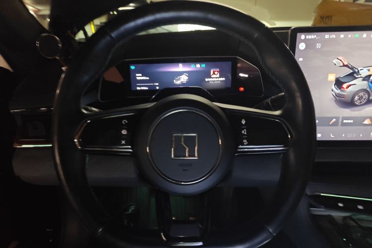 Used Zeekr 001 2022 Ultra-Long Range Dual-Motor YOU Version Steering Wheel