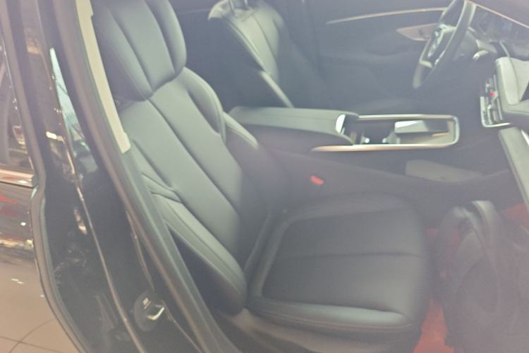 Used Buick LaCrosse 2025 28T Platinum Edition
