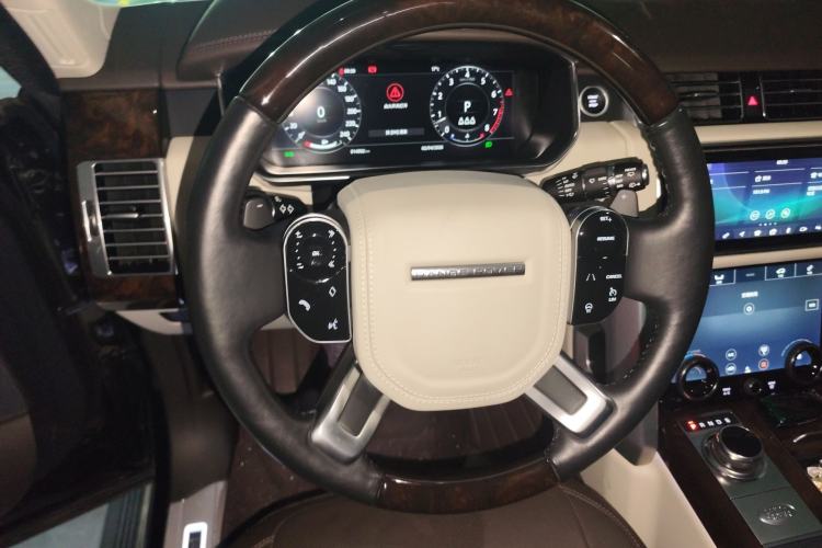Used Land Rover Range Sport 2021 3.0 L6 SE Steering Wheel