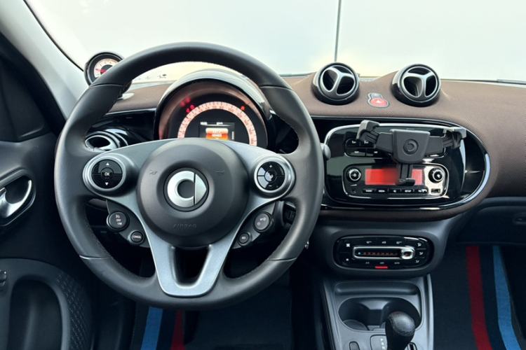 Used smart forfour 2018 0.9T 66 kW Fashion Edition