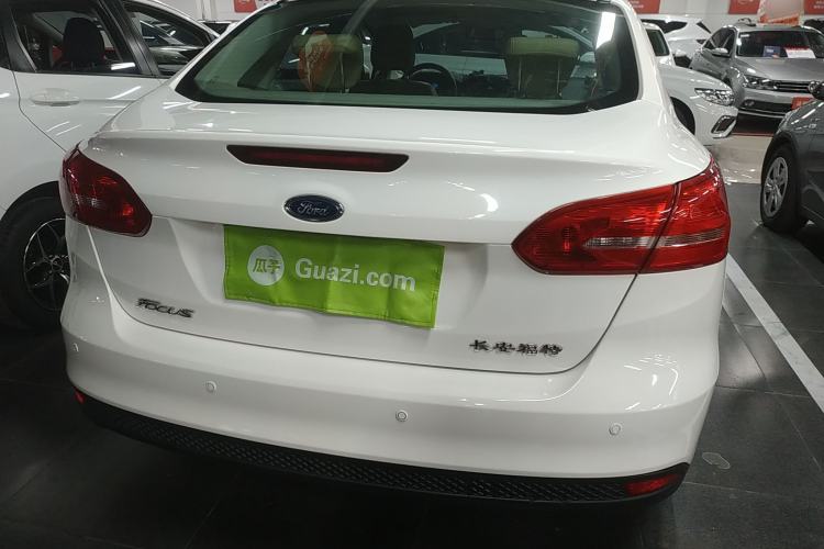 Used Ford Focus 2015 Sedan 1.6L Automatic Comfort Model
