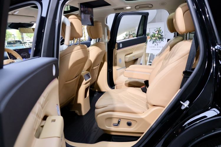 Used Chery T11 2026 Model 220 Rear-Drive Boya Giant-Screen Luxury Edition Interior 4