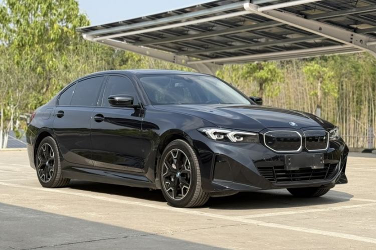 Used BMW i3 2023 eDrive 40 L Midnight Edition
