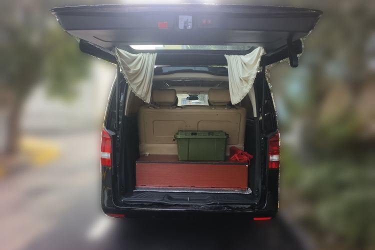 Used Mercedes-Benz Vito 2018 2.0T Elite Version 7 Seats China VI Emission Standard
