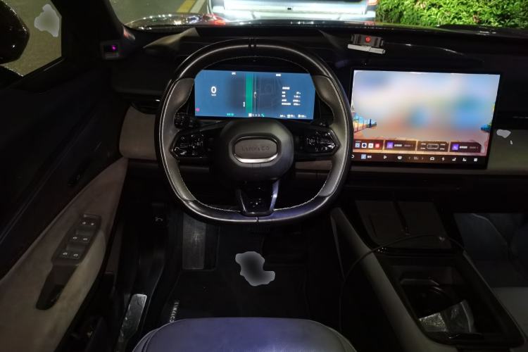 Used Lynk & Co 08 EM-P 2023 120km Long-Range Halo