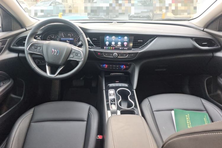 Used Buick Regal 2024 25T Deluxe Edition Center Console