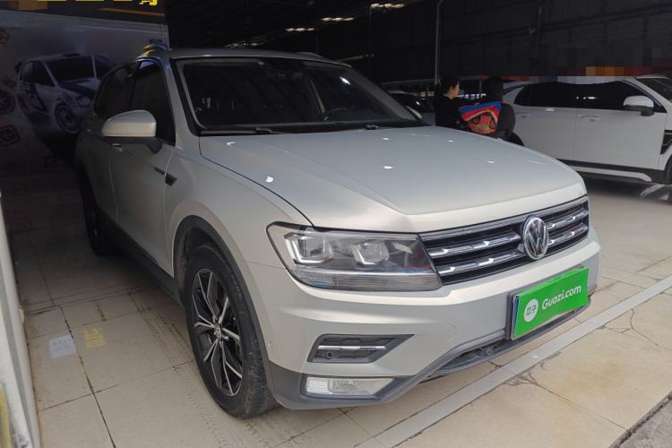 Used Volkswagen Tiguan L 2019 Revised 330TSI Automatic Two-Wheel Drive Smart & Luxury Edition China VI Standard